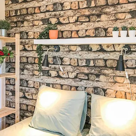 Beautiful Home In Molenschot With Wifi