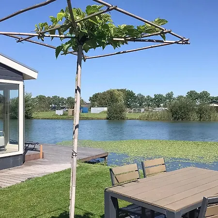 Beautiful Home In Molenschot With Wifi * Molenschot